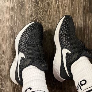 Nike Air Zoom Pegasus 35 6 1/2 W